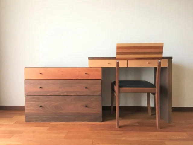 オーダー家具の机と収納